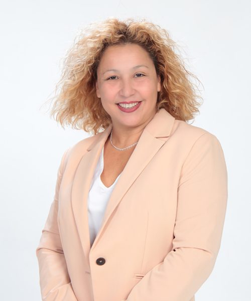 Retrato profesional de Raquel Ledesma, agente inmobiliario en Tenerife -Daniel Hubscher fotografo profesional-IMG_3593